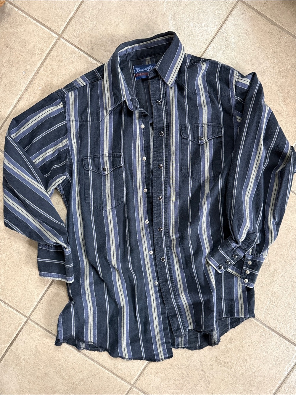 Vintage Wrangler Navy and Light Blue Striped Cotton Button-Down Shirt